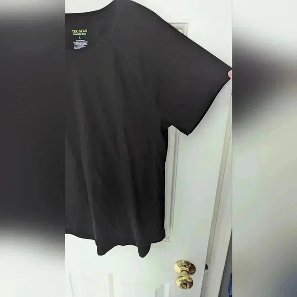 Tek Gear Black Essential Gear Women's Crewneck Size Large Shirt (EUC) - Picture 7 of 11